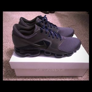 Nike Air Vapormax R Size 11.5